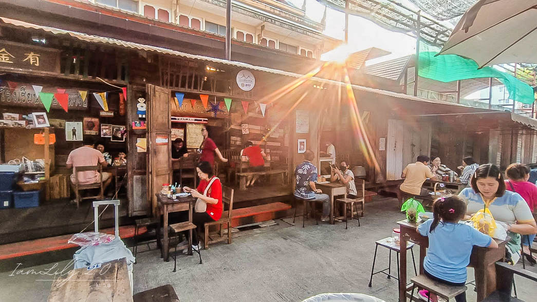 [曼谷•旅遊] 怎麼拍都好看!人見人愛的鐵鍋煎蛋ไข่กระทะ到關里安水上市場品嘗傳統泰式早餐。 @IamLily 2.0