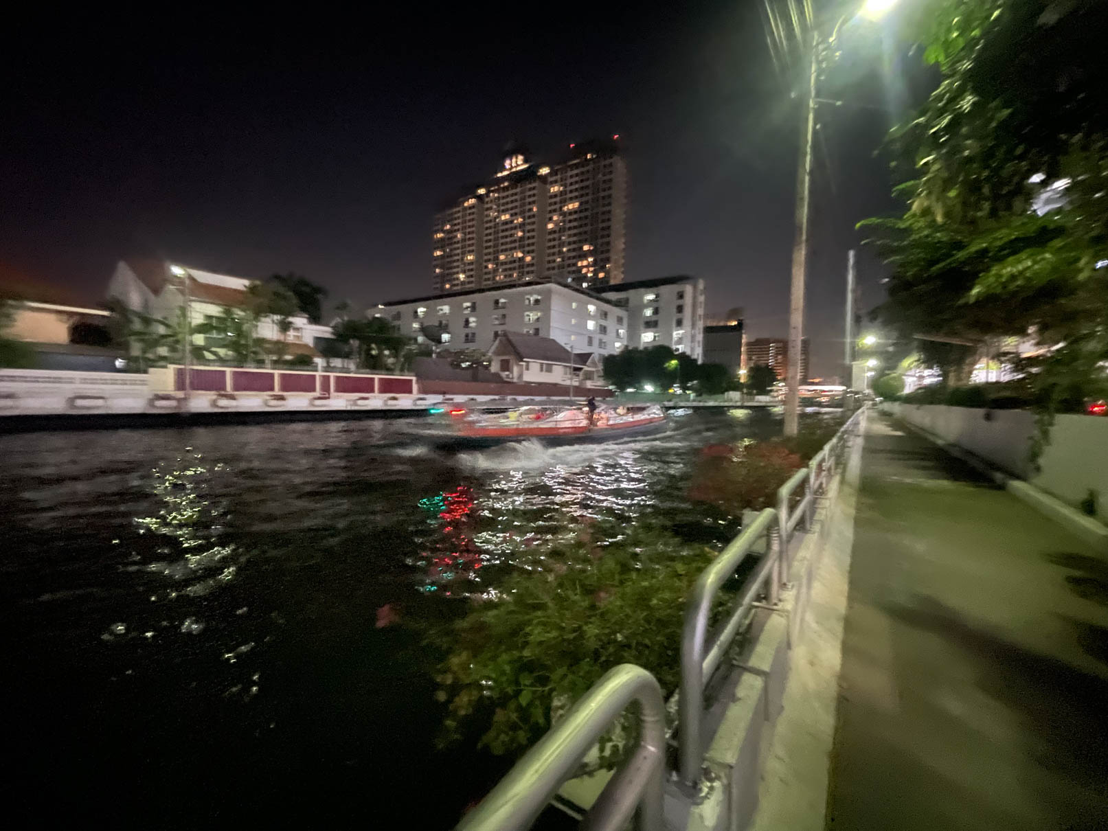 [曼谷•旅遊] 東方威尼斯，沿著空盛桑運河乘船往上探索關里安水上市場Khwan Riam Floating Market：感受運河歷史的在地旅遊-民武里Min Buri @IamLily 2.0