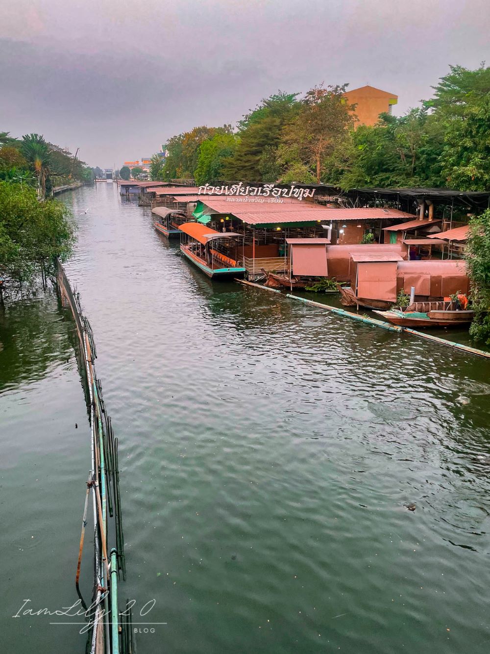 [曼谷•旅遊] 關里安水上市場：河岸誦經佈施僧侶的文化之旅 Khwan Riam Floating Market民武里Min Buri @IamLily 2.0